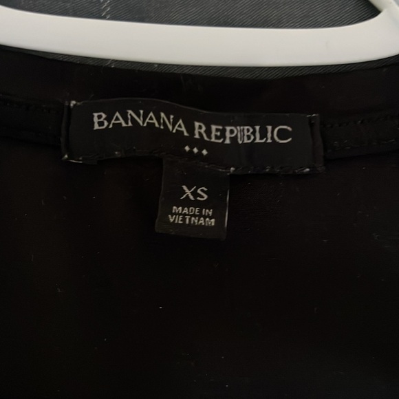 Banana Republic Elegant Black Sleeveless Top - Picture 3 of 4